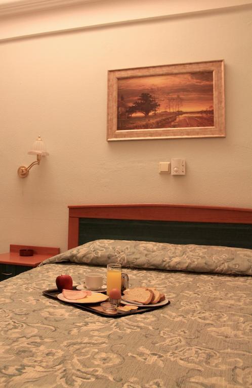 Hotel Platon Athens Room photo